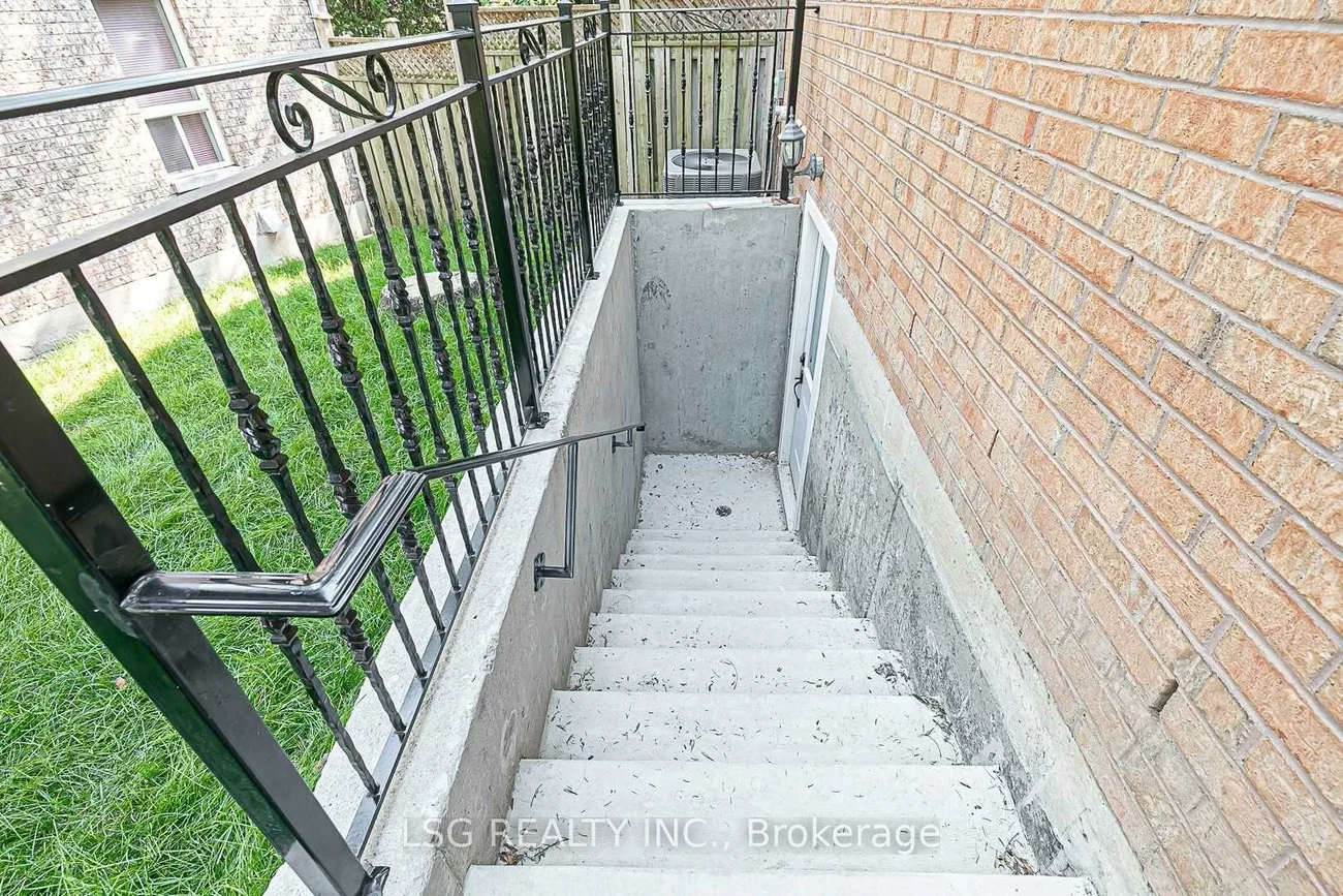 25, Briardale, Aurora Highlands, Aurora