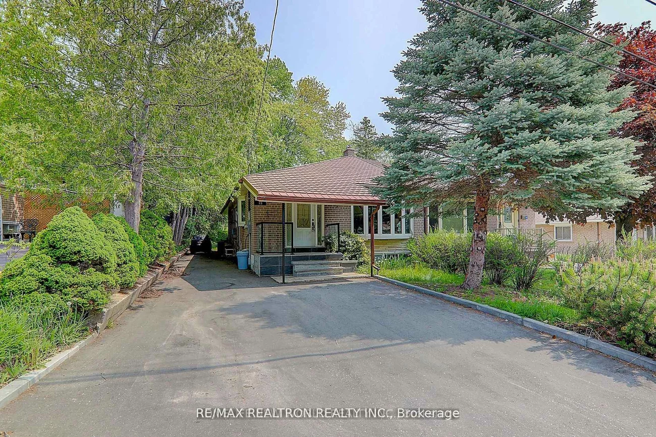 15, Haida, Aurora Heights, Aurora