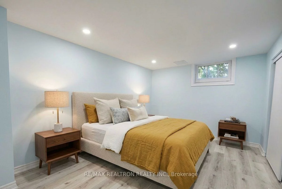 15, Haida, Aurora Heights, Aurora