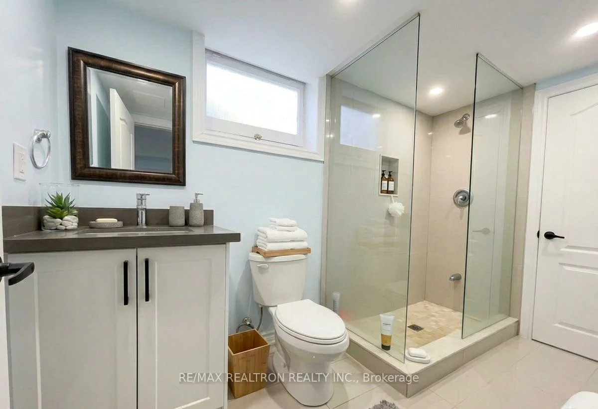 15, Haida, Aurora Heights, Aurora