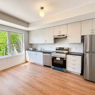 15100, Yonge, Aurora Village, Aurora