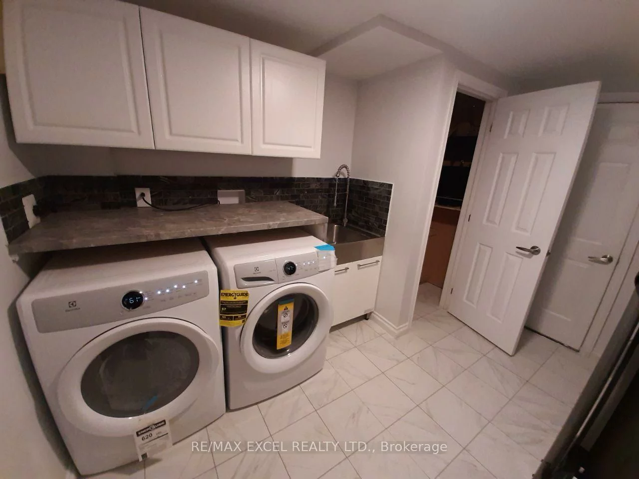 276, Degraaf, Bayview Northeast, Aurora
