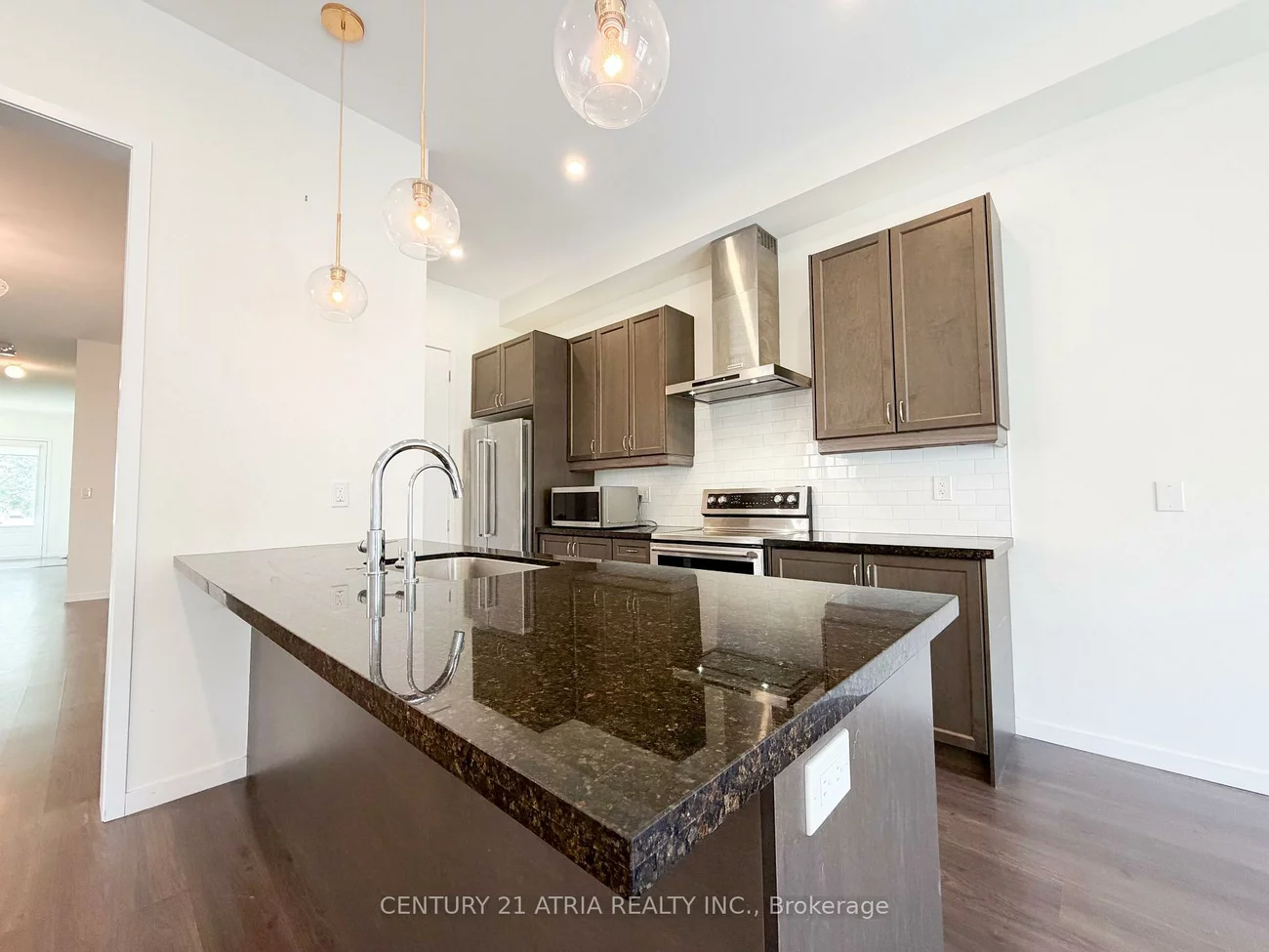 405, Elyse, Bayview Northeast, Aurora