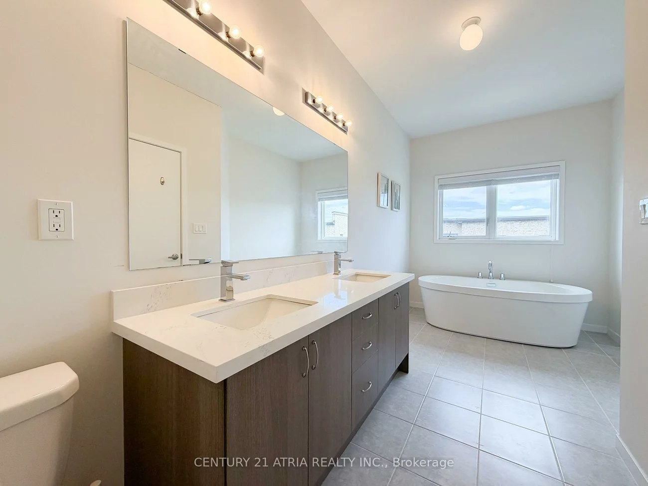 405, Elyse, Bayview Northeast, Aurora