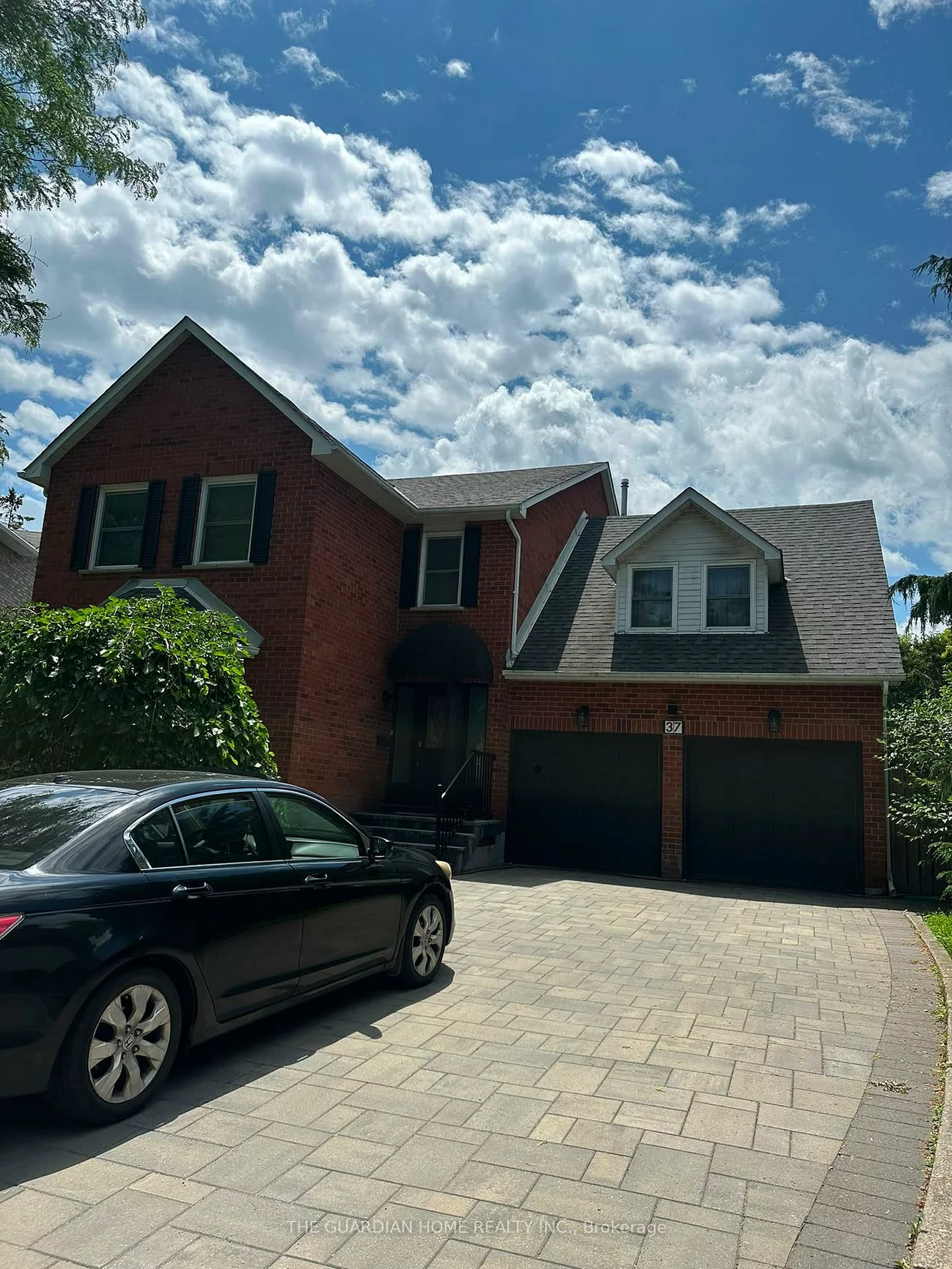 37, Murdock, Aurora Heights, Aurora