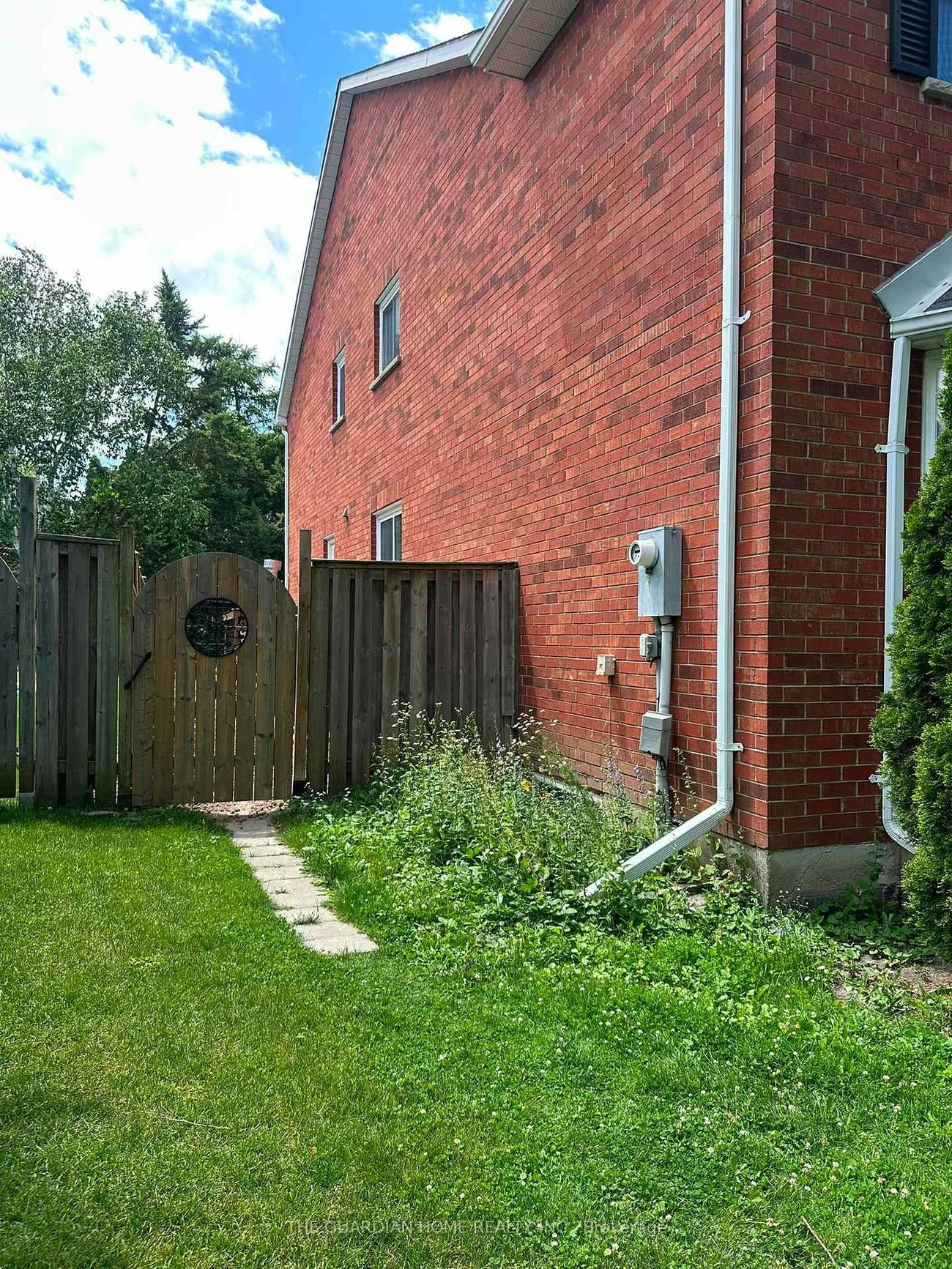 37, Murdock, Aurora Heights, Aurora