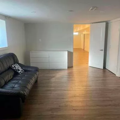 37, Murdock, Aurora Heights, Aurora