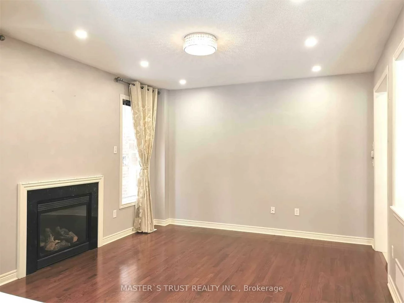 213, River Ridge, Bayview Northeast, Aurora