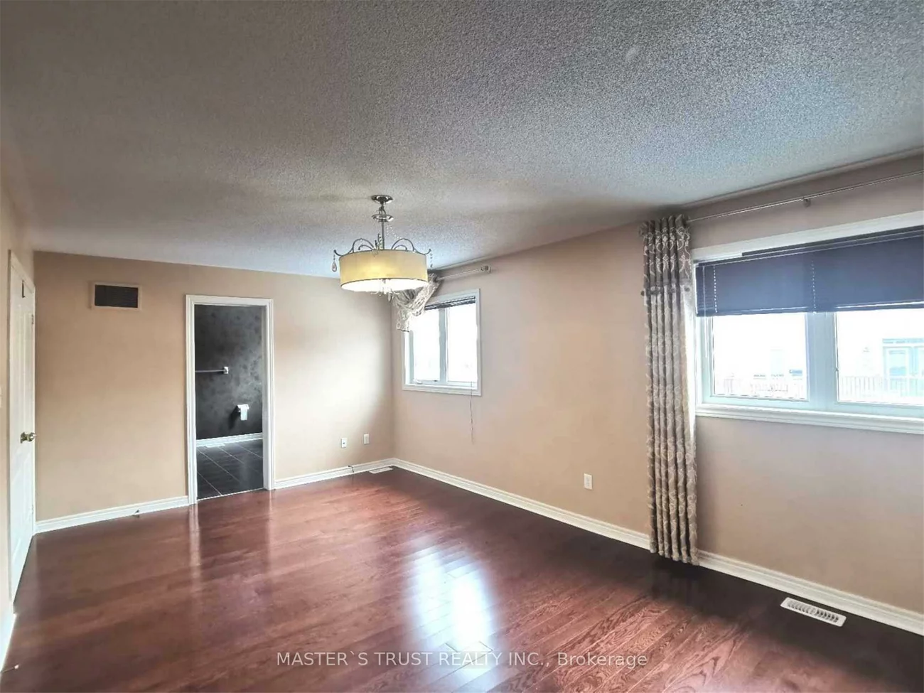 213, River Ridge, Bayview Northeast, Aurora