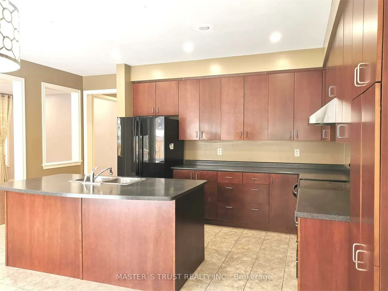 213, River Ridge, Bayview Northeast, Aurora