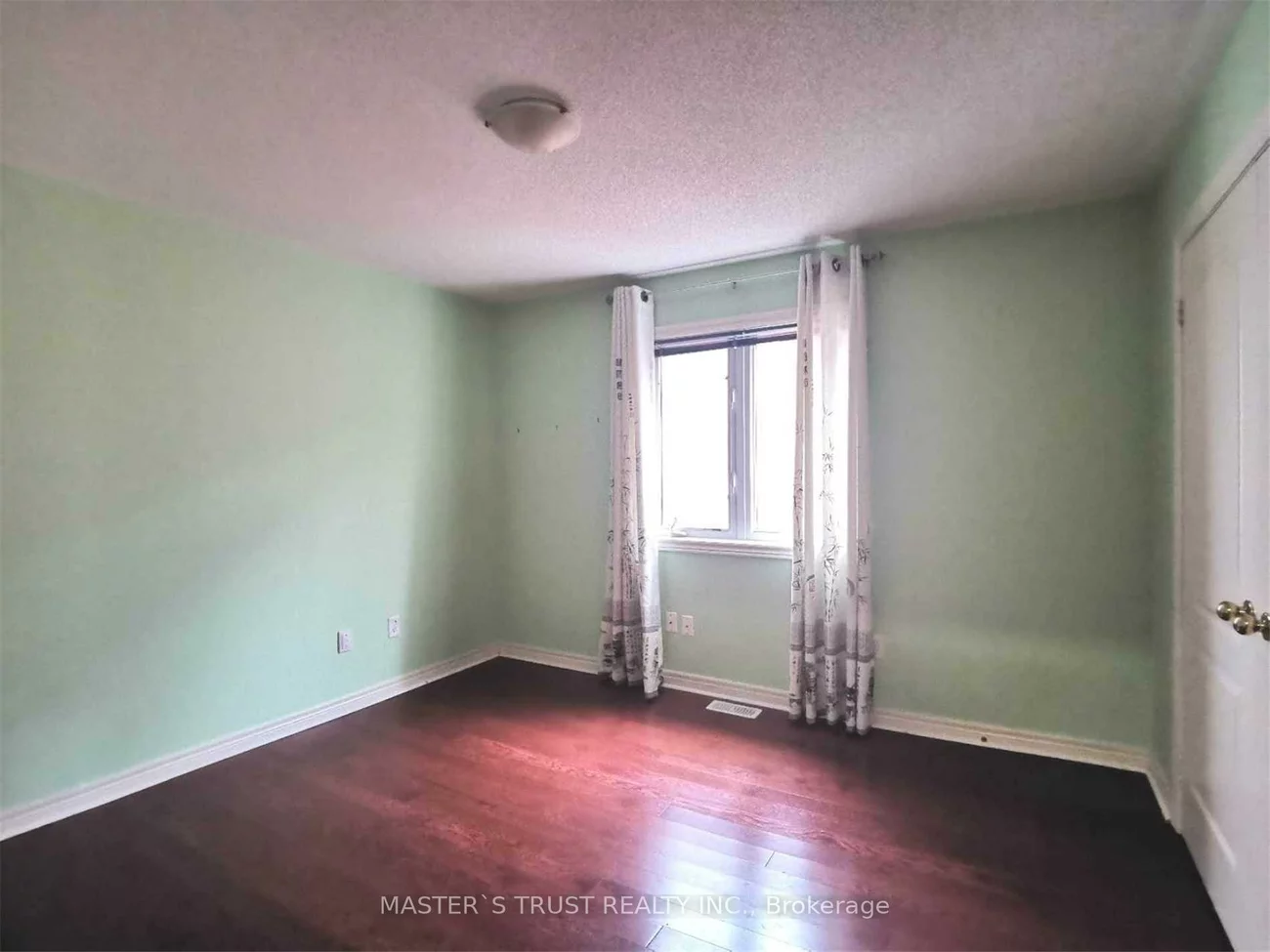 213, River Ridge, Bayview Northeast, Aurora