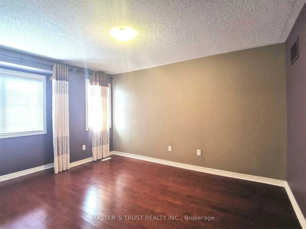 213, River Ridge, Bayview Northeast, Aurora