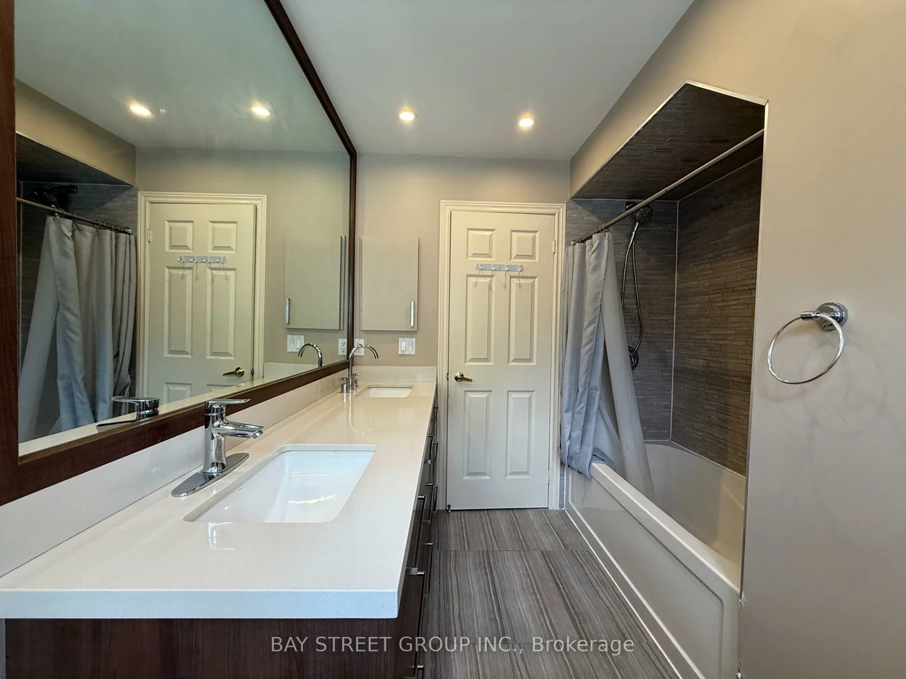 54, Earl Stewart, Bayview Wellington, Aurora