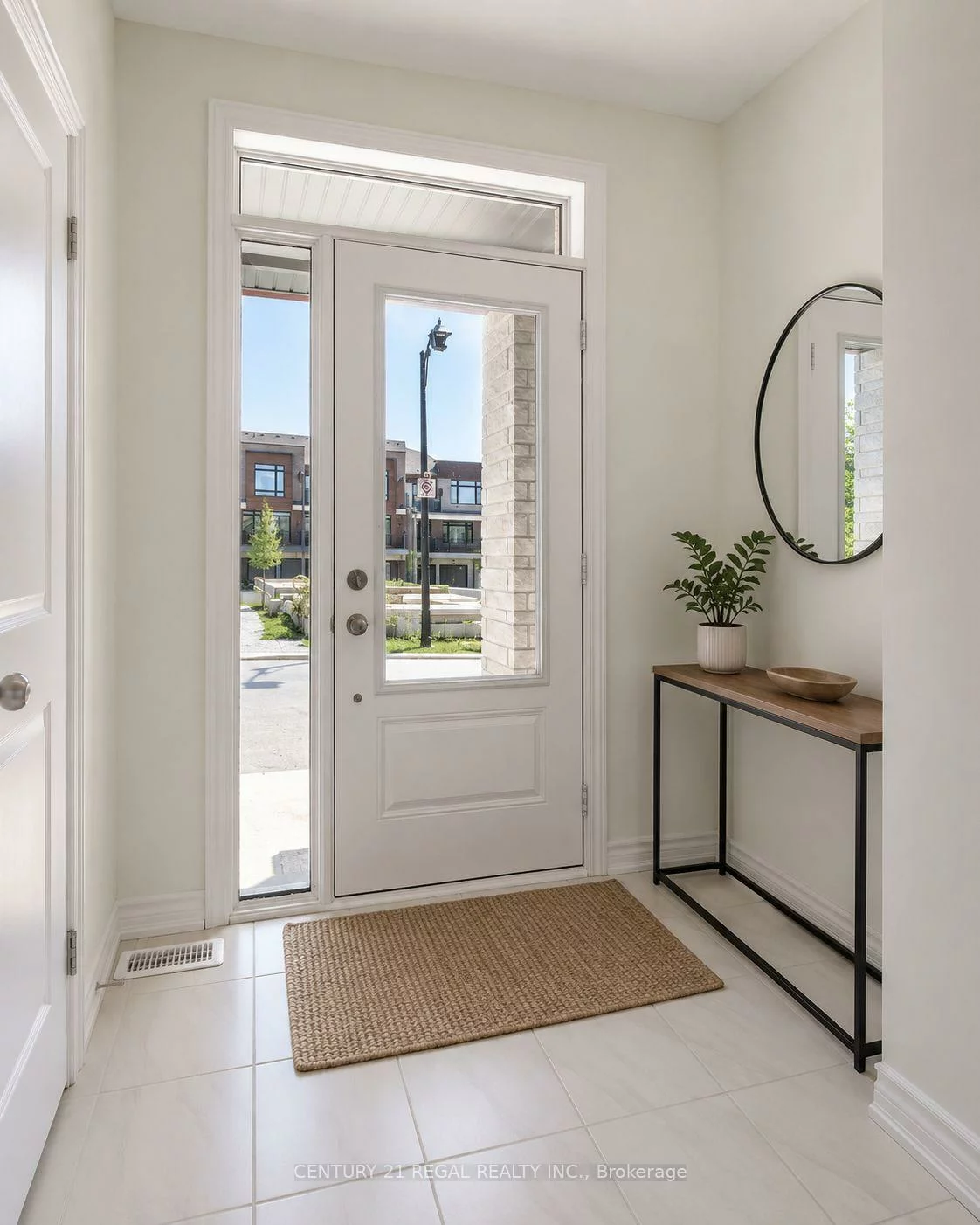 30, Gunton, Bayview Northeast, Aurora