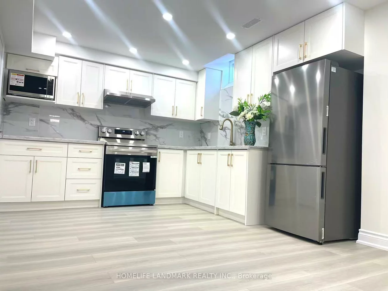 252, Borealis, Bayview Northeast, Aurora