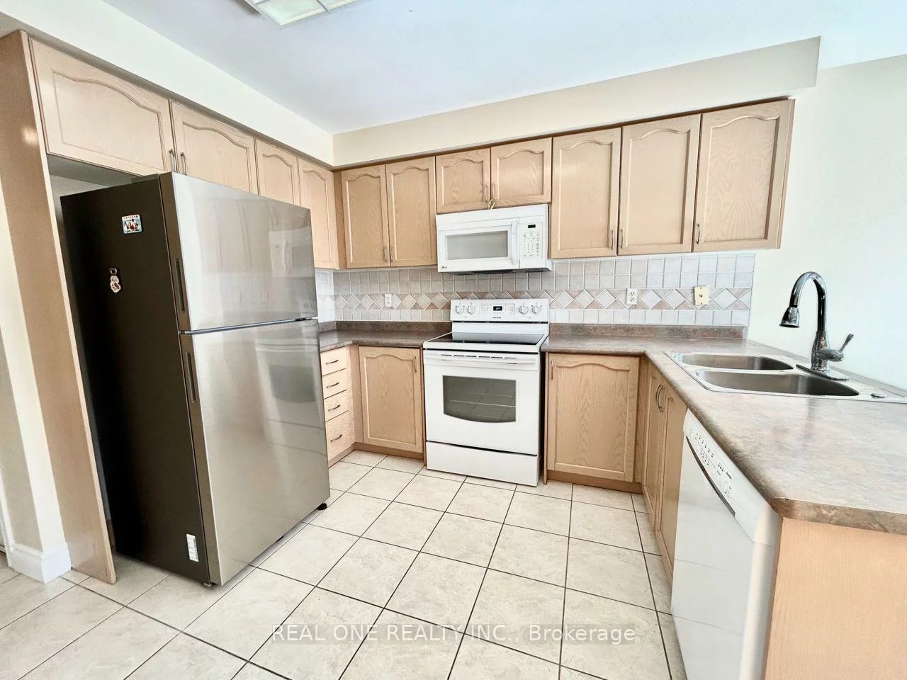 48, Primeau, Aurora Grove, Aurora