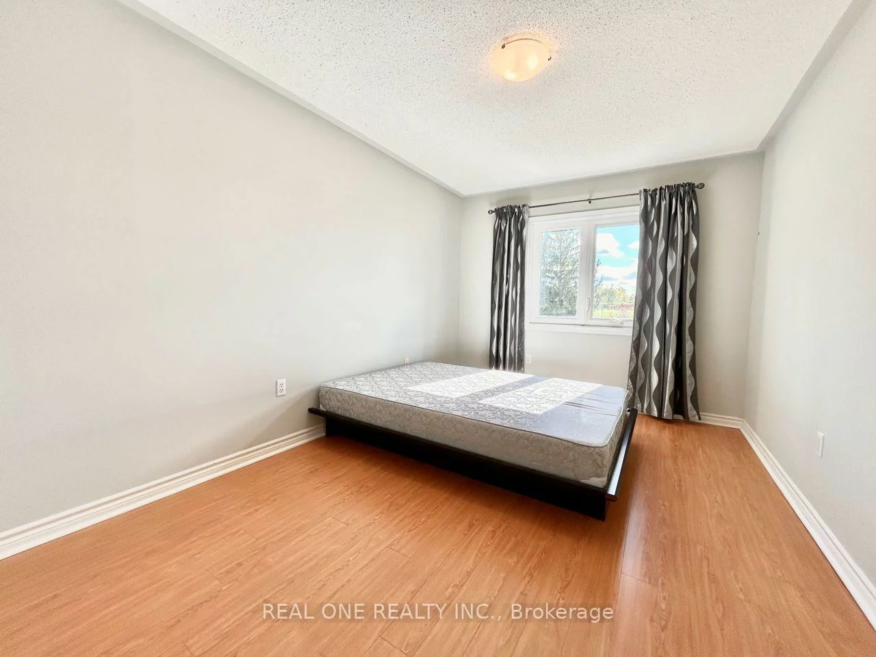 48, Primeau, Aurora Grove, Aurora
