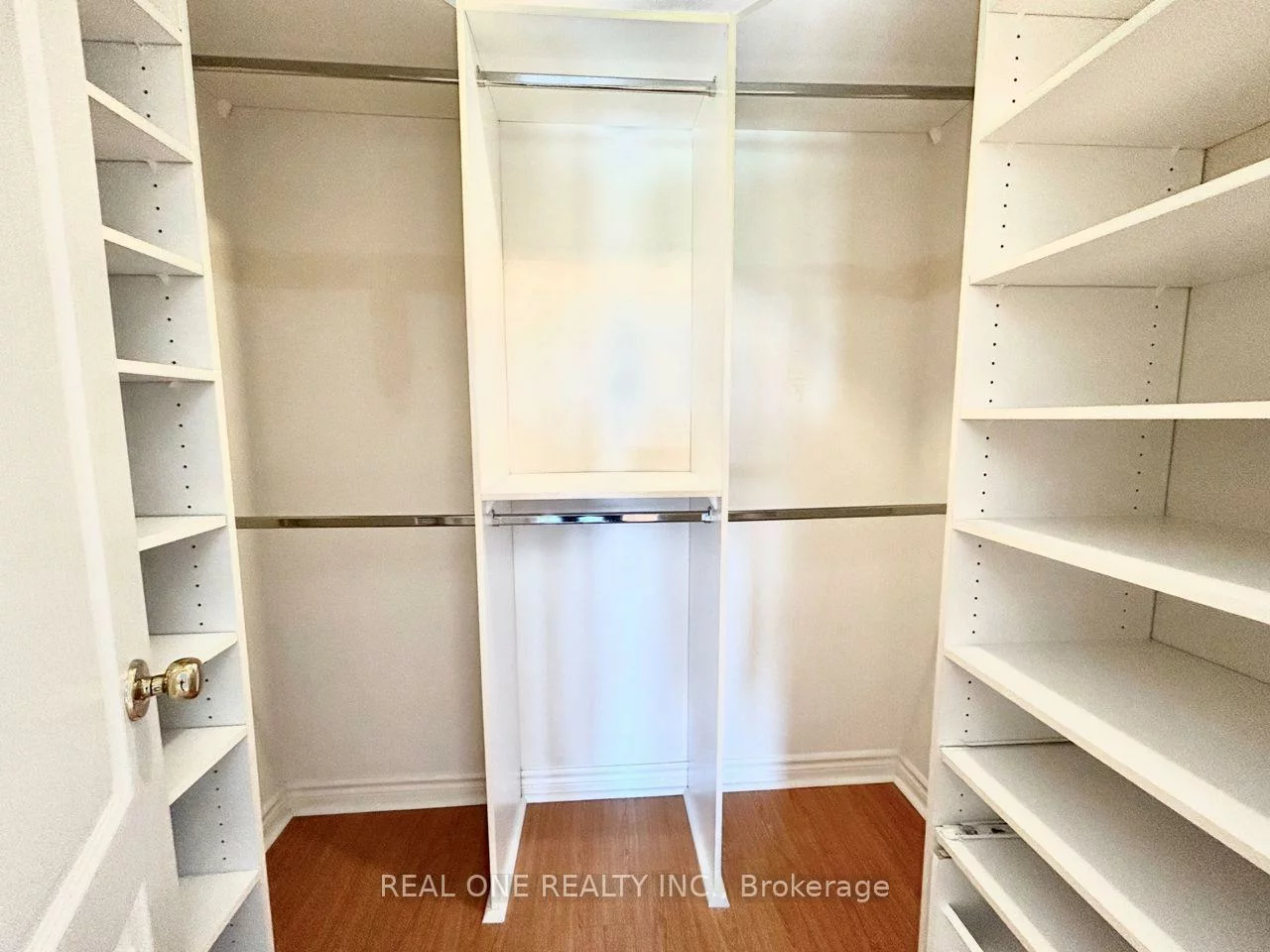 48, Primeau, Aurora Grove, Aurora