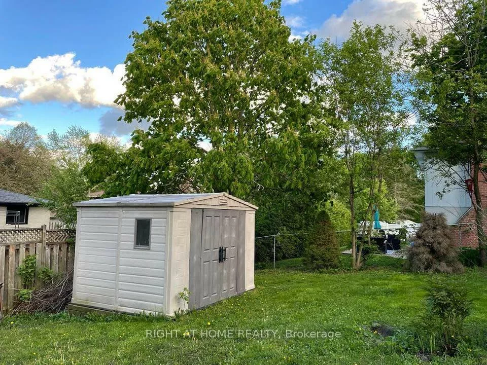 39, Devins, Aurora Heights, Aurora