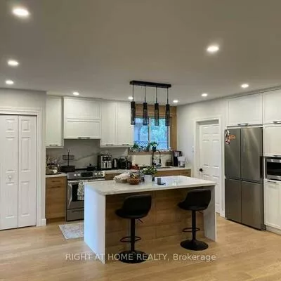 39, Devins, Aurora Heights, Aurora