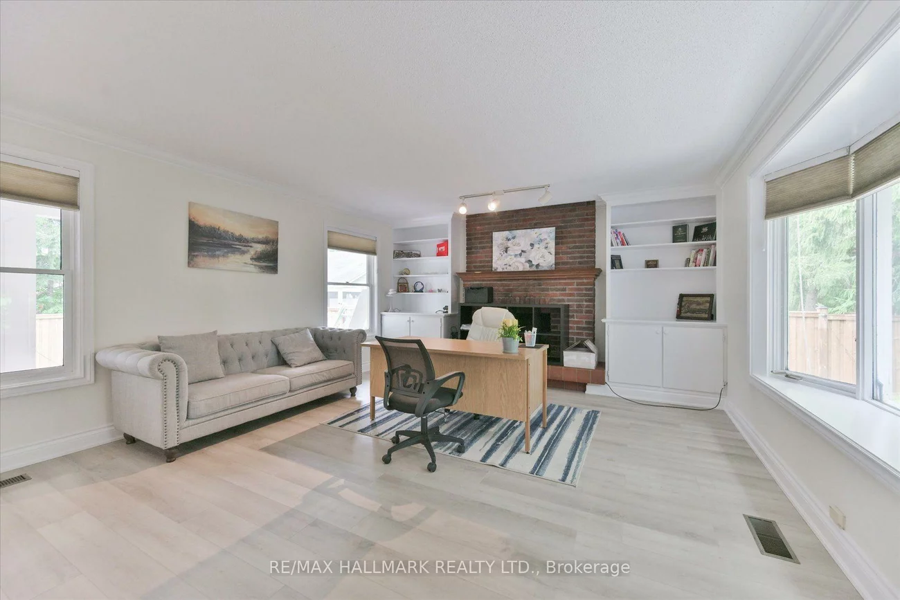 13918, Leslie, Bayview Southeast, Aurora