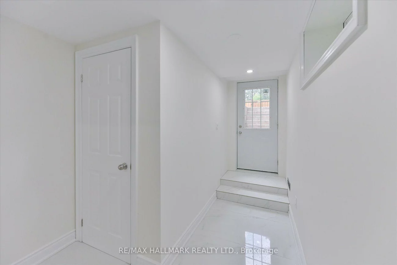 13918, Leslie, Bayview Southeast, Aurora
