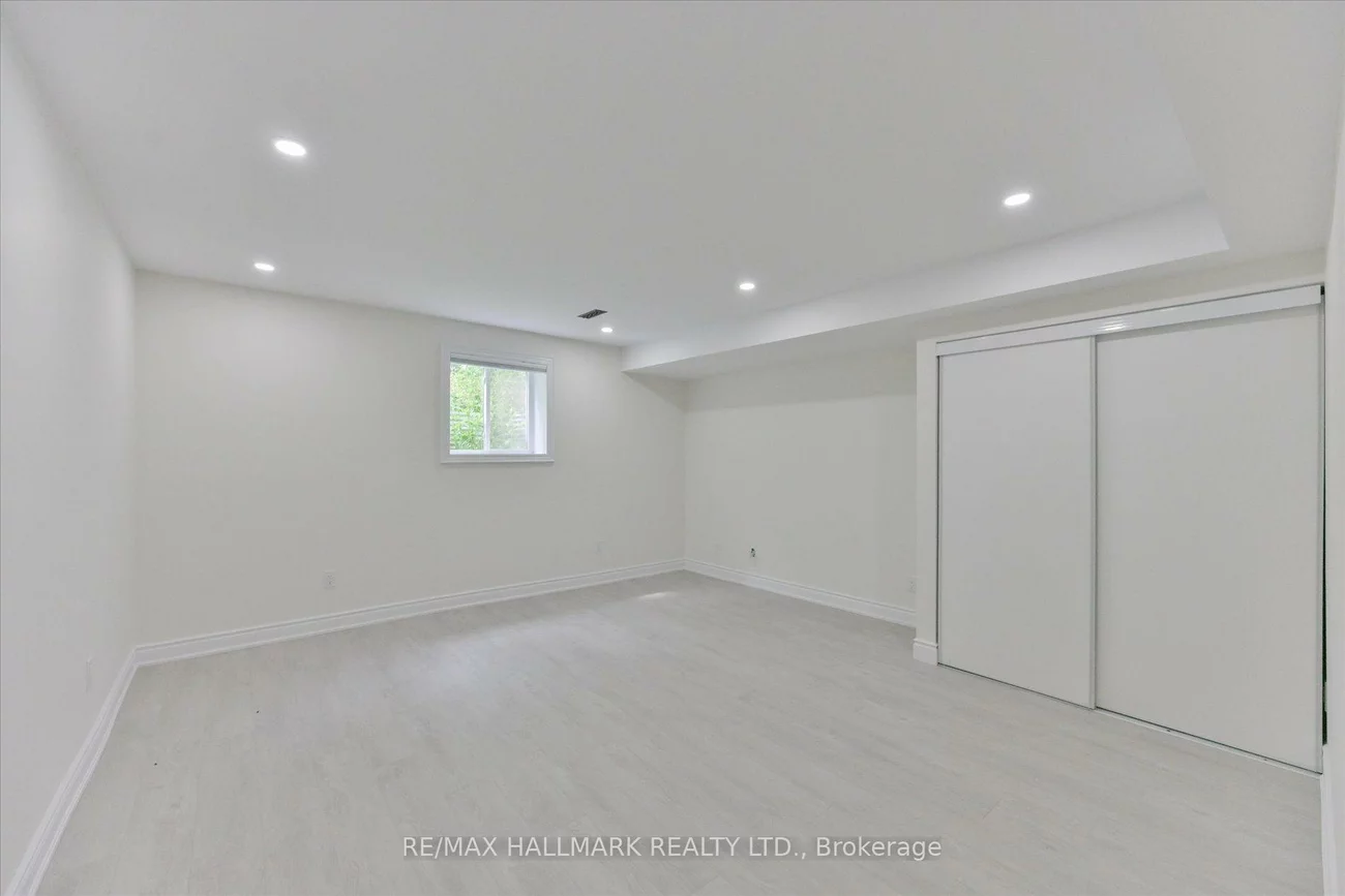13918, Leslie, Bayview Southeast, Aurora