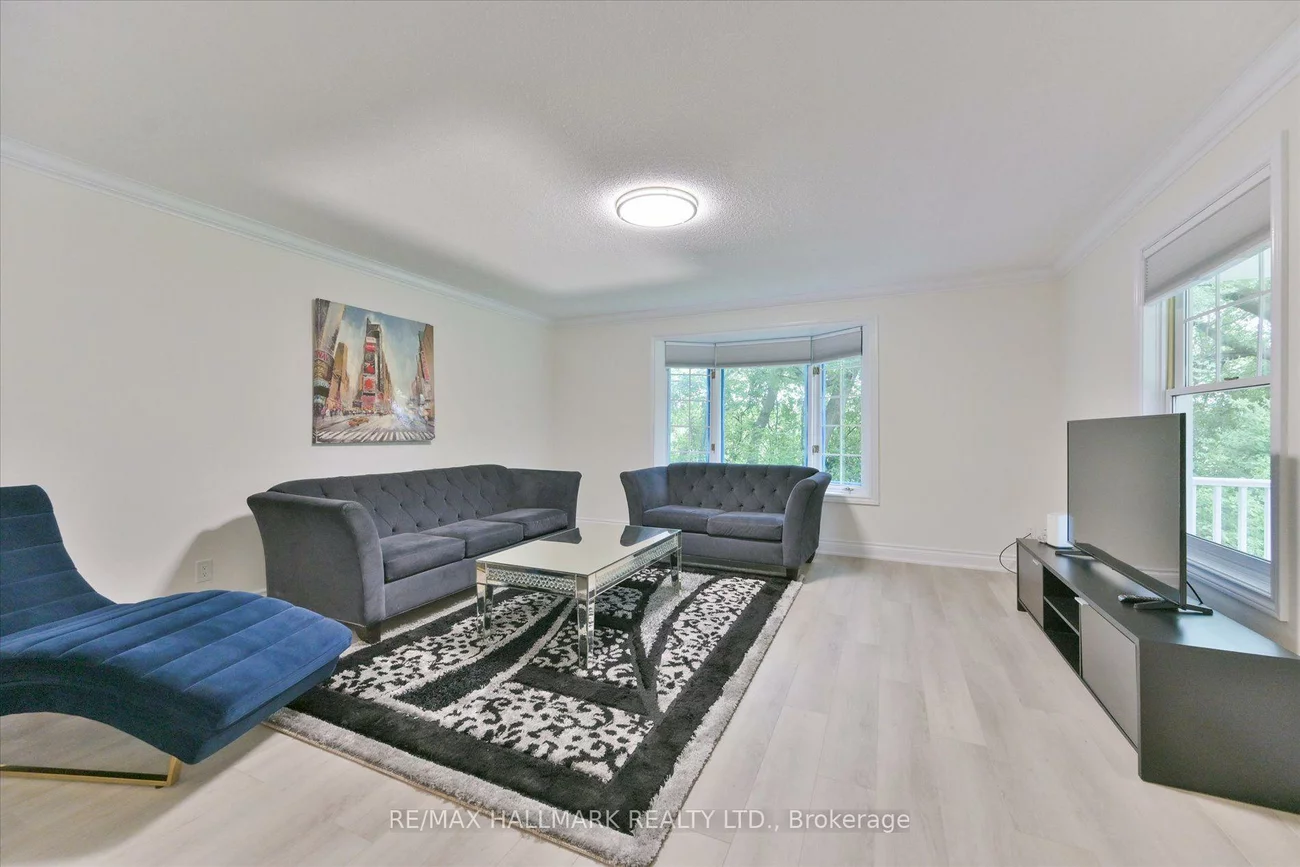 13918, Leslie, Bayview Southeast, Aurora