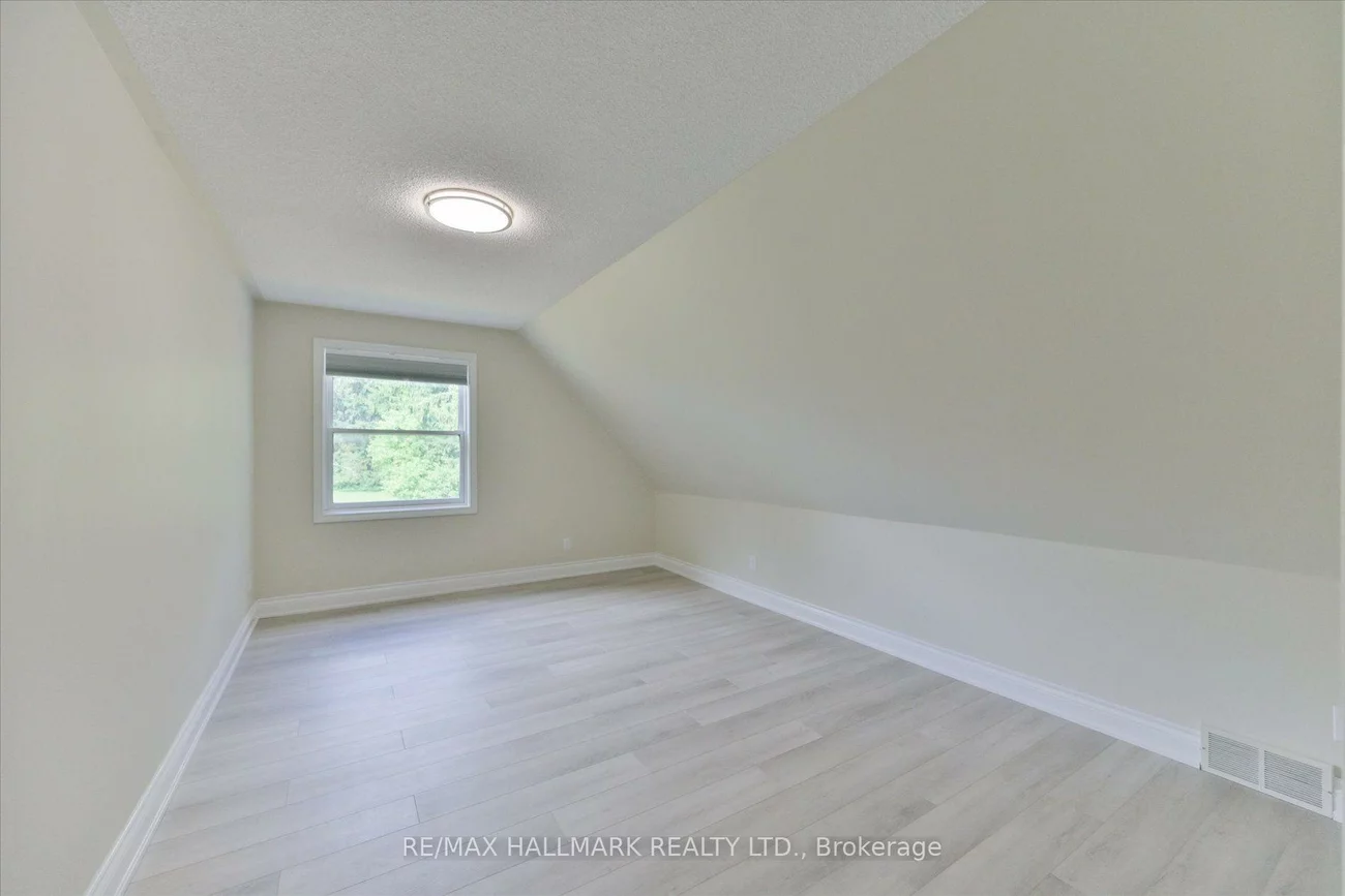 13918, Leslie, Bayview Southeast, Aurora