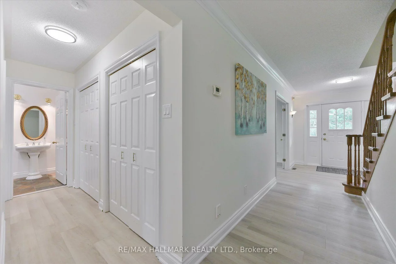 13918, Leslie, Bayview Southeast, Aurora