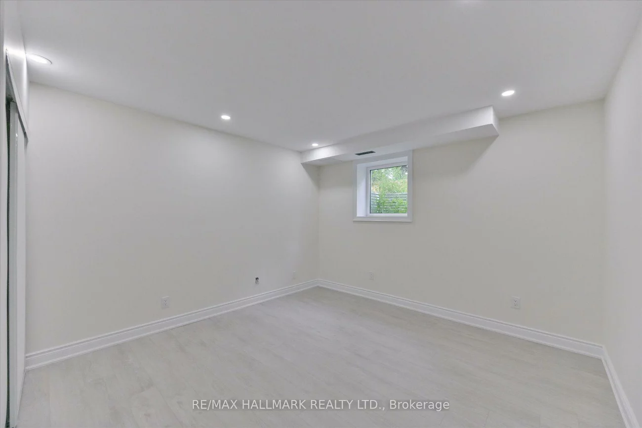 13918, Leslie, Bayview Southeast, Aurora
