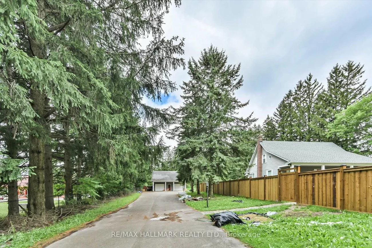 13918, Leslie, Bayview Southeast, Aurora