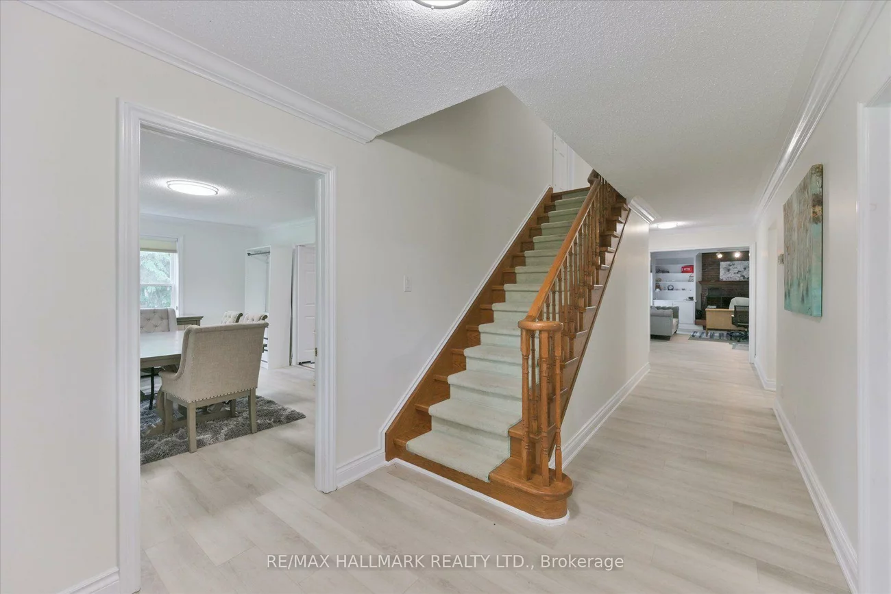 13918, Leslie, Bayview Southeast, Aurora