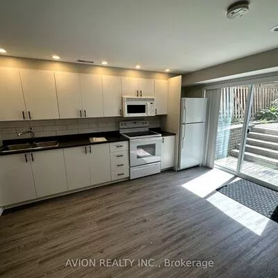 38, Rush, Bayview Wellington, Aurora