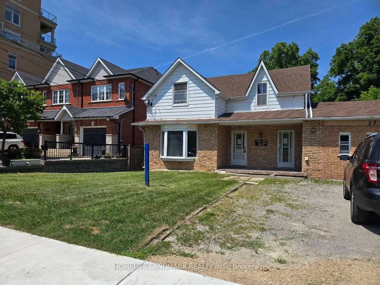 22, Centre, Aurora Village, Aurora