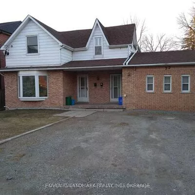 22, Centre, Aurora Village, Aurora