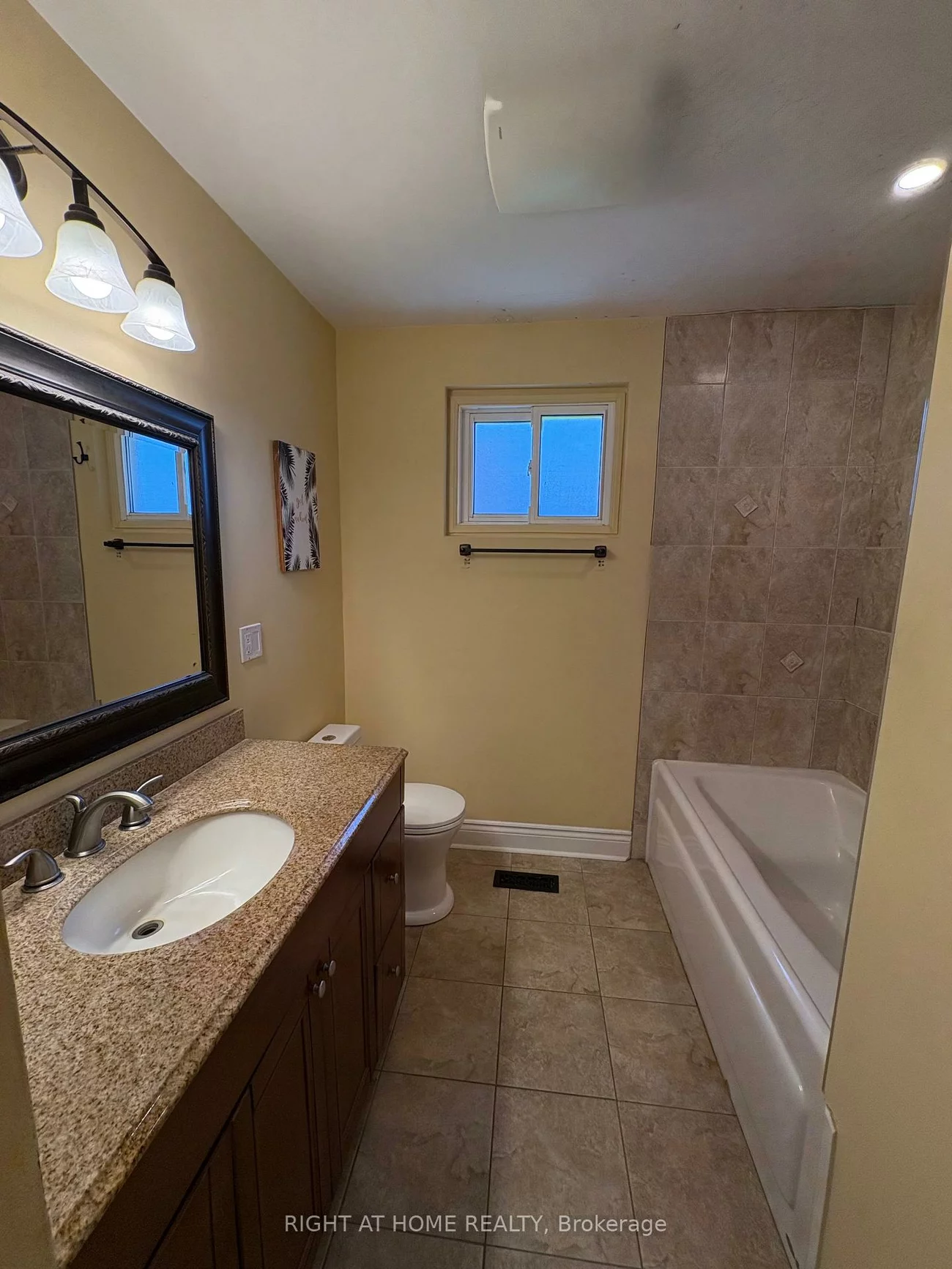 58, Devins, Aurora Heights, Aurora
