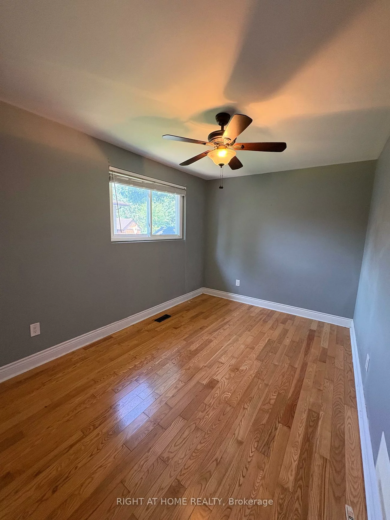 58, Devins, Aurora Heights, Aurora