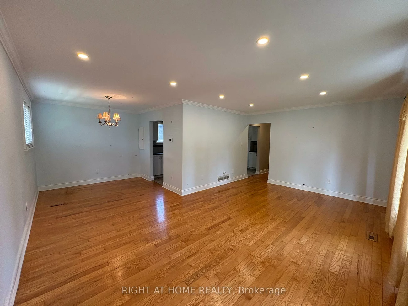 58, Devins, Aurora Heights, Aurora