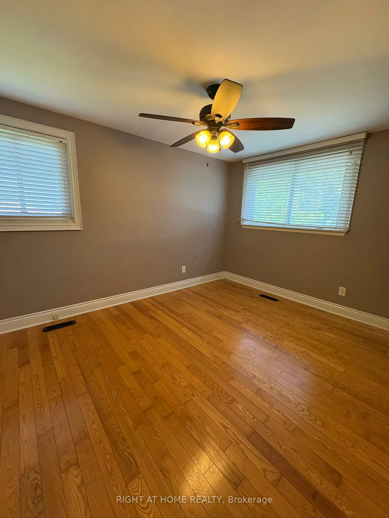58, Devins, Aurora Heights, Aurora