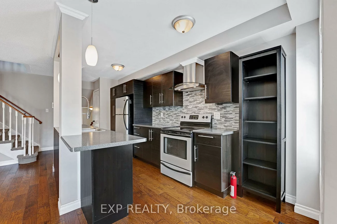 117, Mugford, Bayview Wellington, Aurora