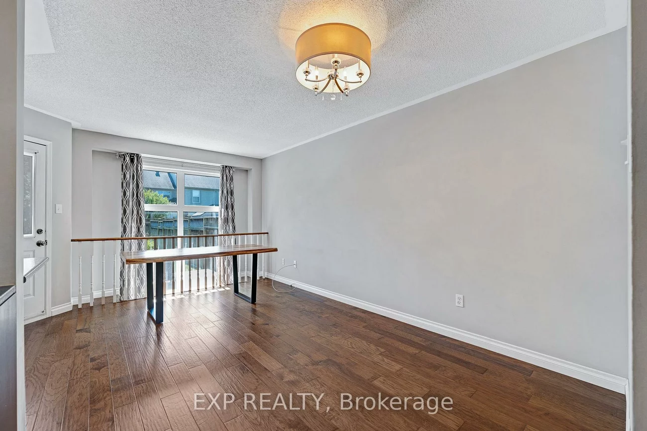 117, Mugford, Bayview Wellington, Aurora
