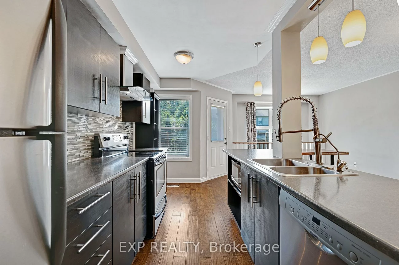 117, Mugford, Bayview Wellington, Aurora