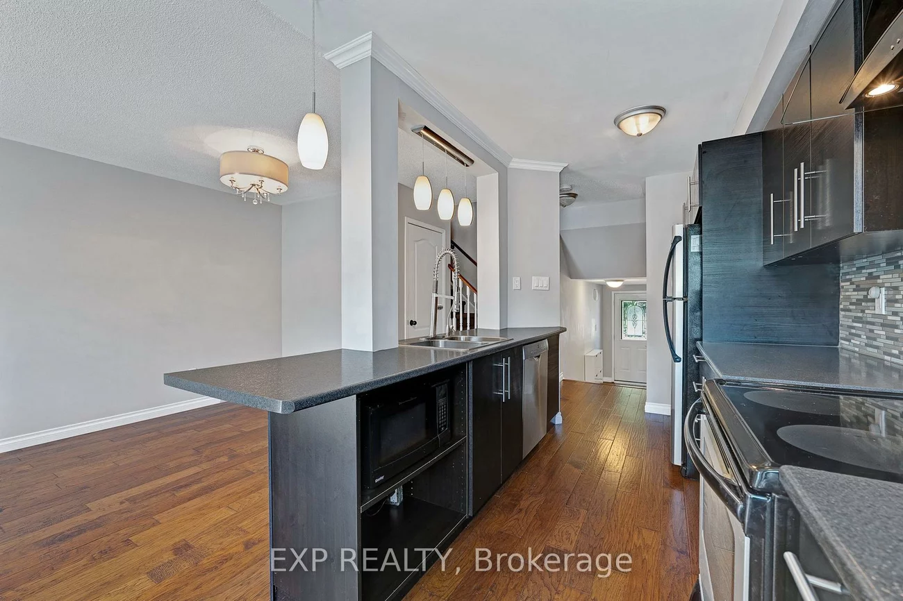 117, Mugford, Bayview Wellington, Aurora