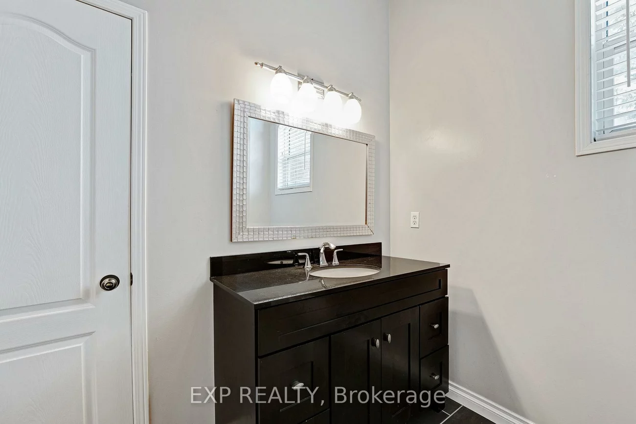 117, Mugford, Bayview Wellington, Aurora