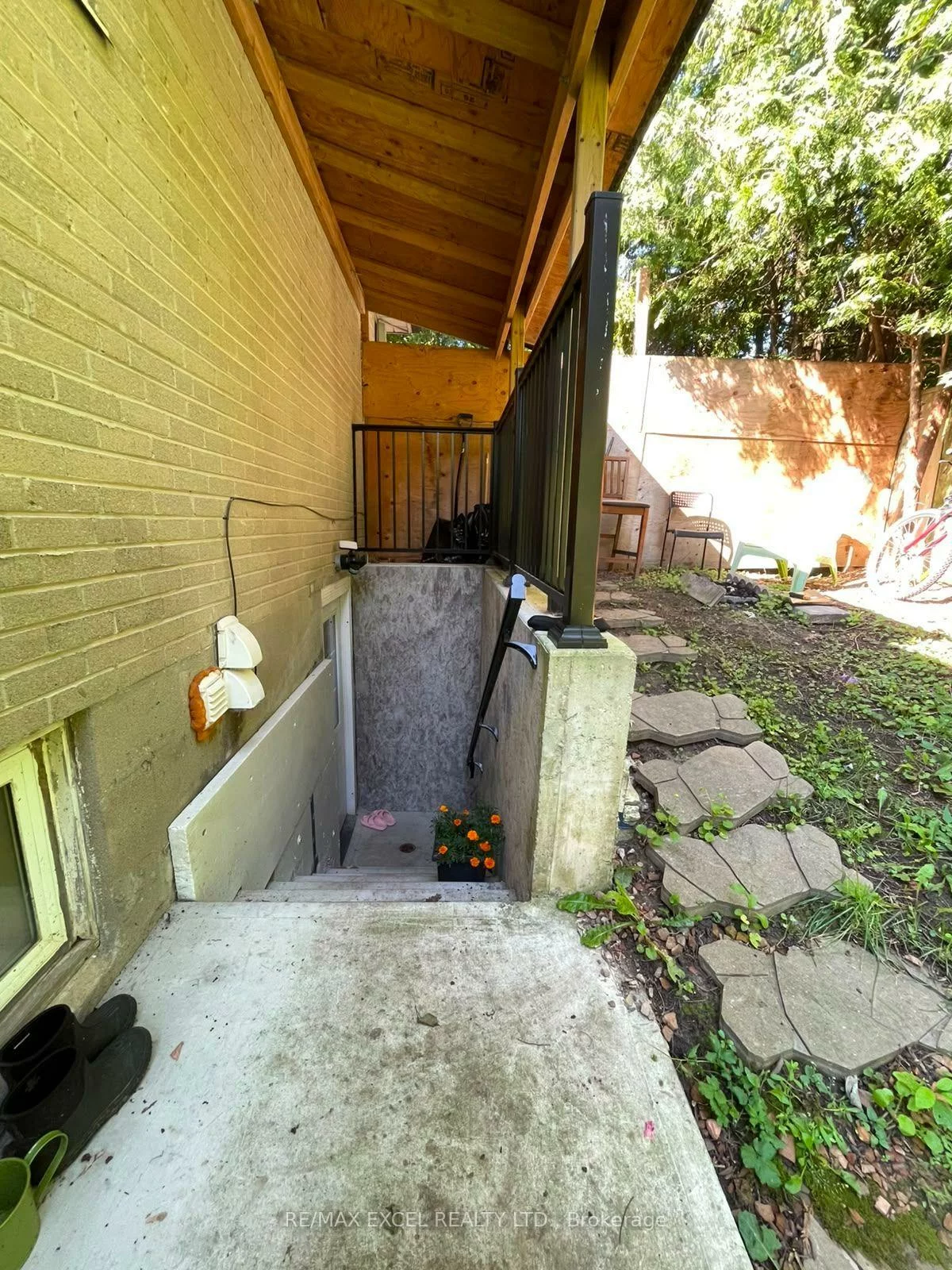 23, Algonquin, Aurora Heights, Aurora