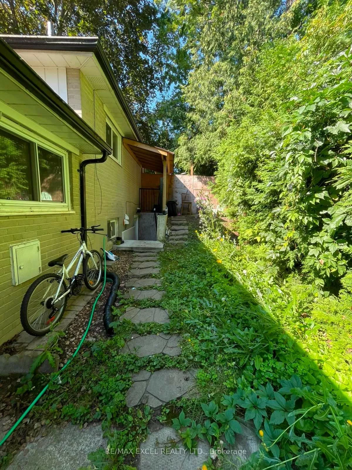 23, Algonquin, Aurora Heights, Aurora