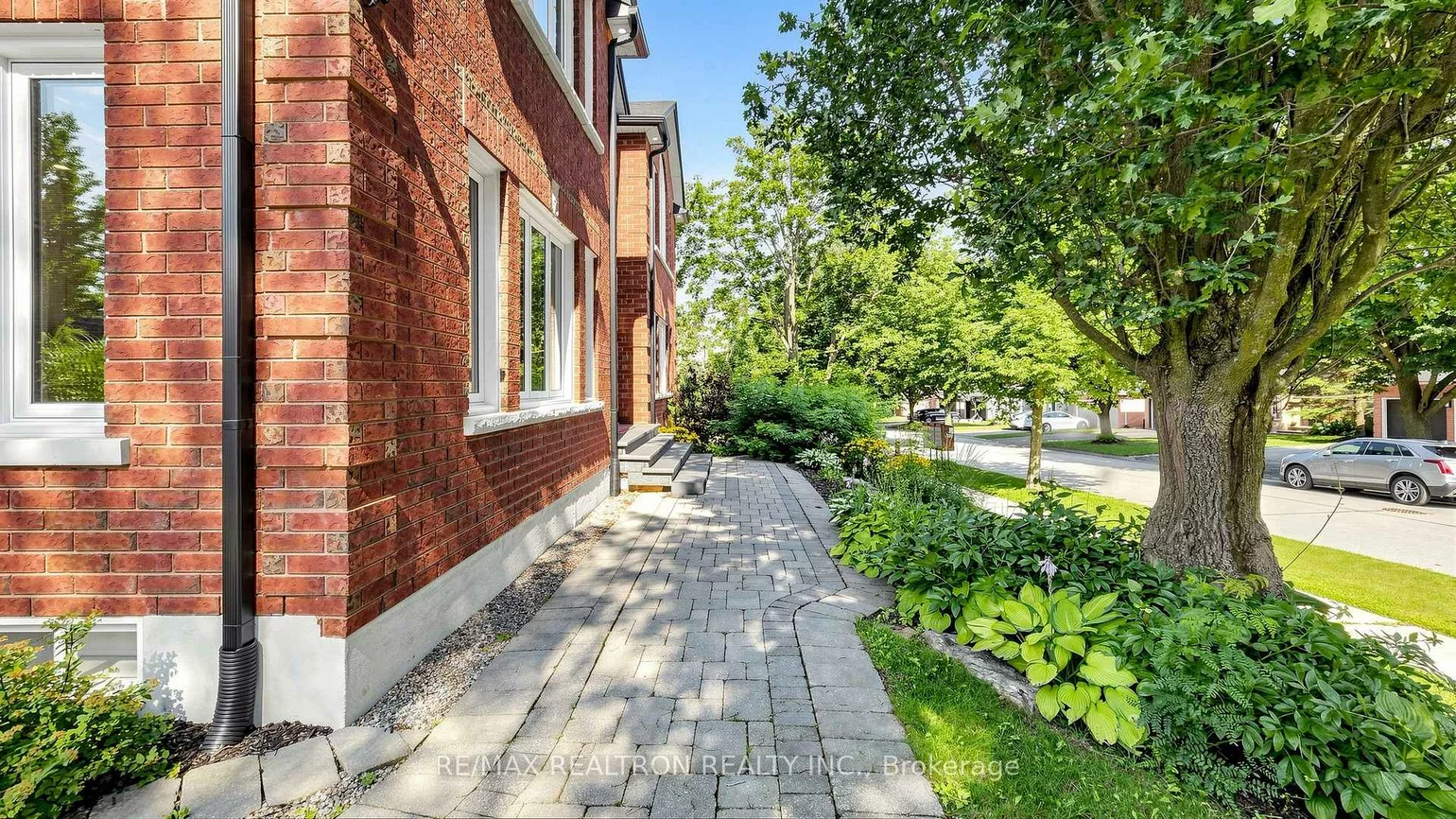 199, Corner Ridge, Aurora Highlands, Aurora