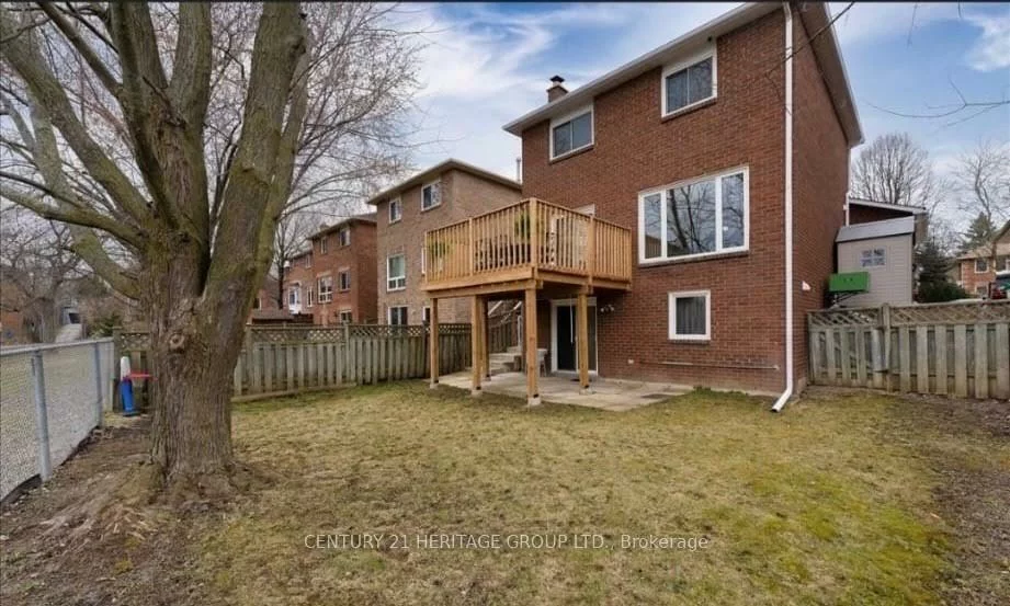 37, April, Aurora Heights, Aurora
