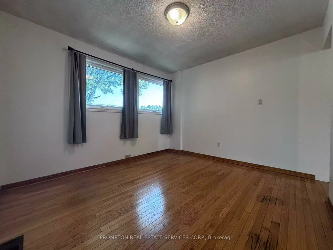 22, Poplar, Aurora Highlands, Aurora
